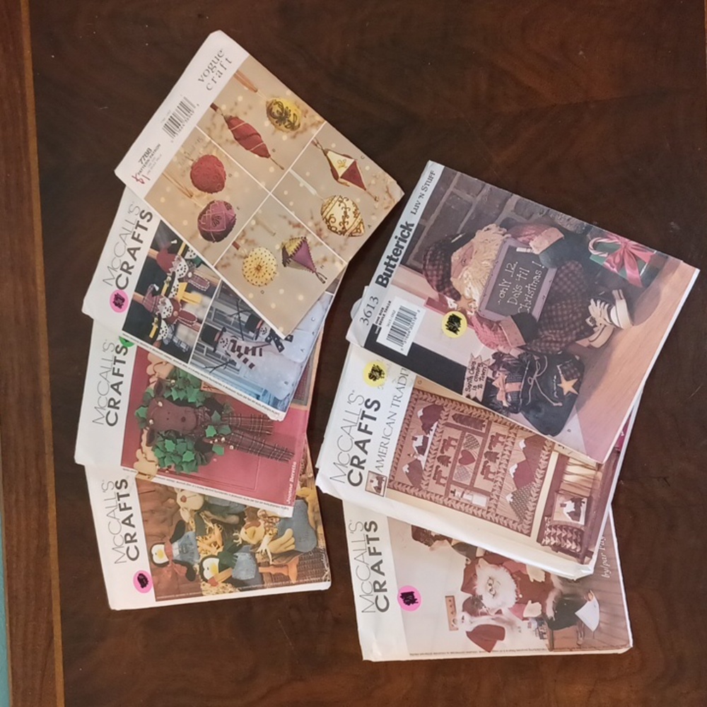 Lot of 7 craft patterns - Christmas, snow men, decorations, quilting 5888